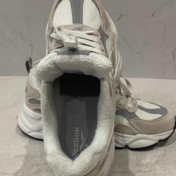 Reebok Women's Gray and White Sneakers - Picture 6 of 8